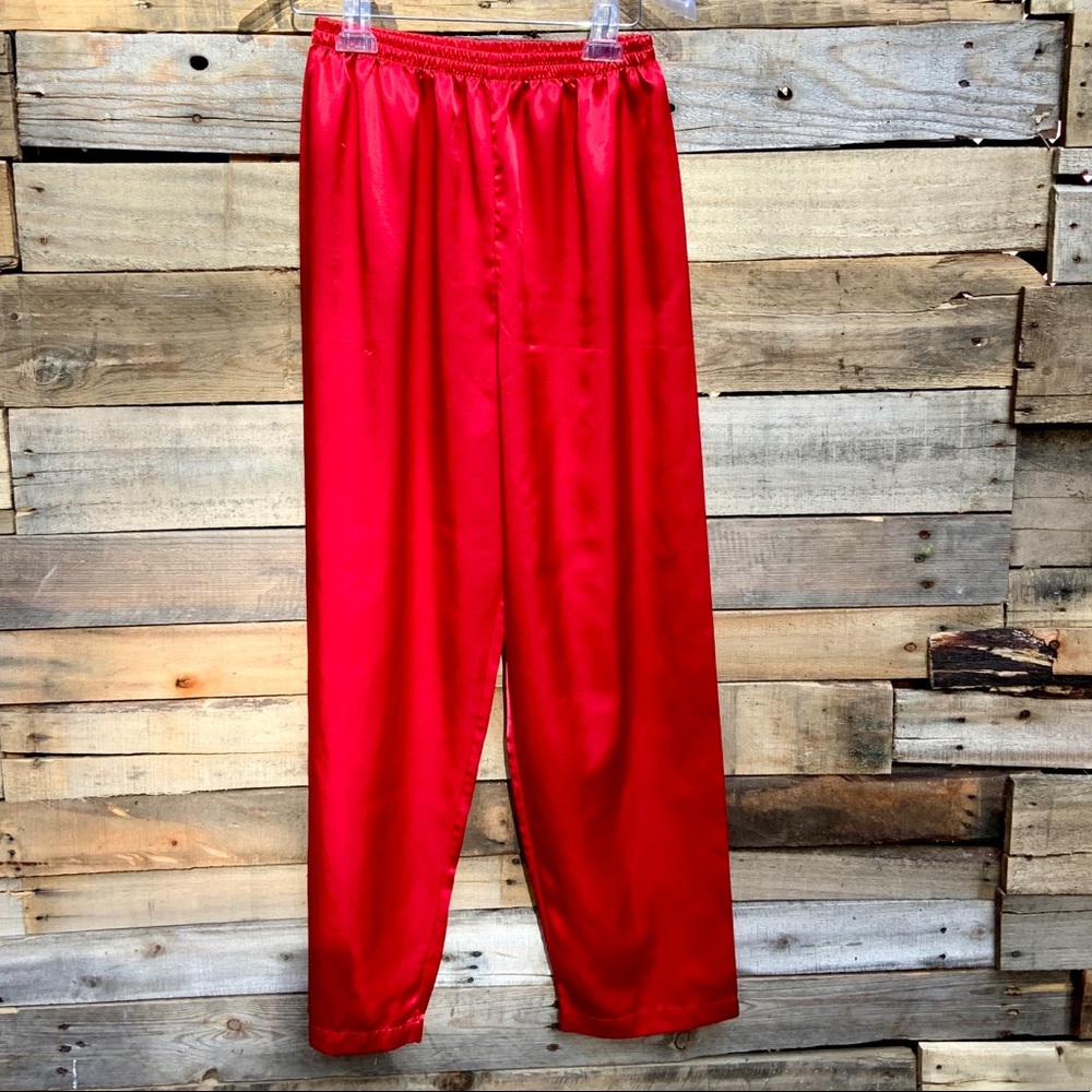 🌻Victoria's Secret Red Satin Pajama Set sz Small - Picture 11 of 14